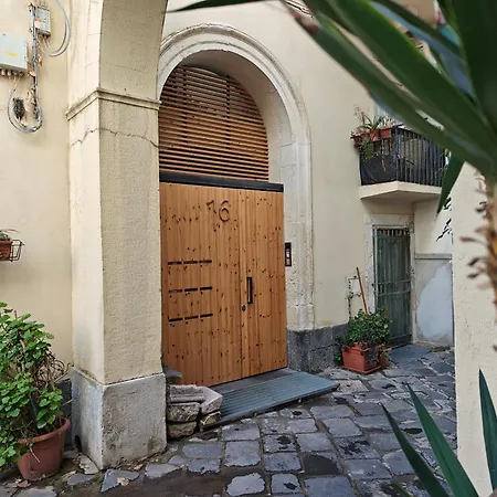 Daire Loft Real Centro 110mq 2 2 Bagni Messina